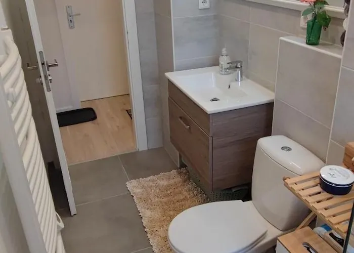 Juwel Im Zentrum Terrasse+garten 75m² *