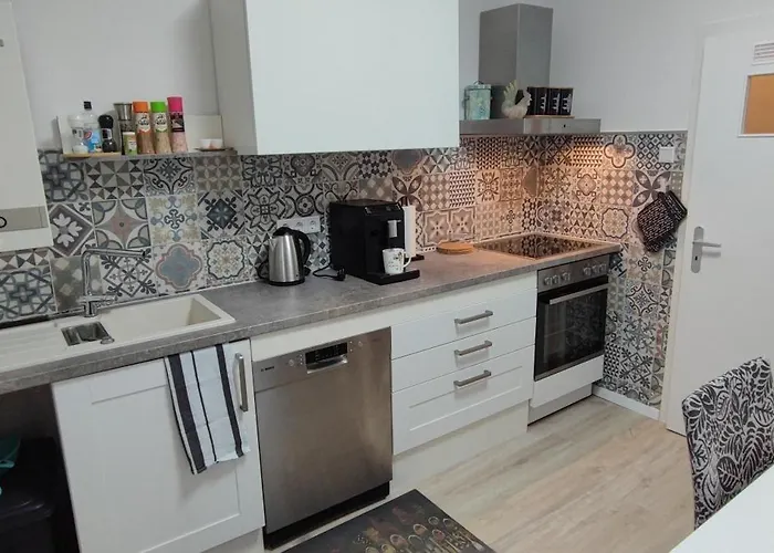 Juwel Im Zentrum Terrasse+garten 75m² 公寓